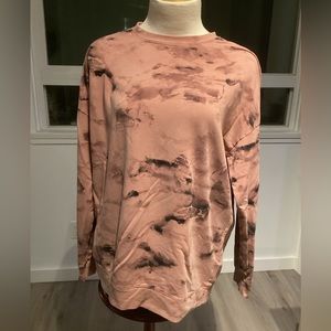 Athleta balance pullover. Size M